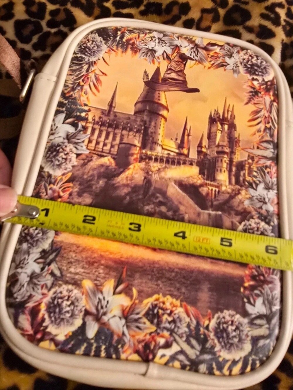 Hogwarts Purse RARE - Picture 5 of 8